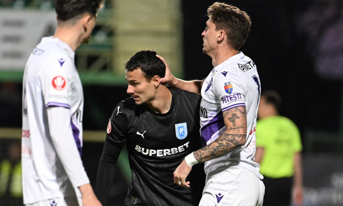 FC Argeș dă lovitura la Craiova și urcă pe primul loc! Campioana, învinsă pe teren propriu